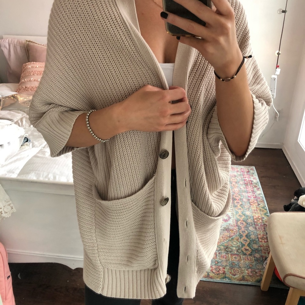 BCBG knit cardigan